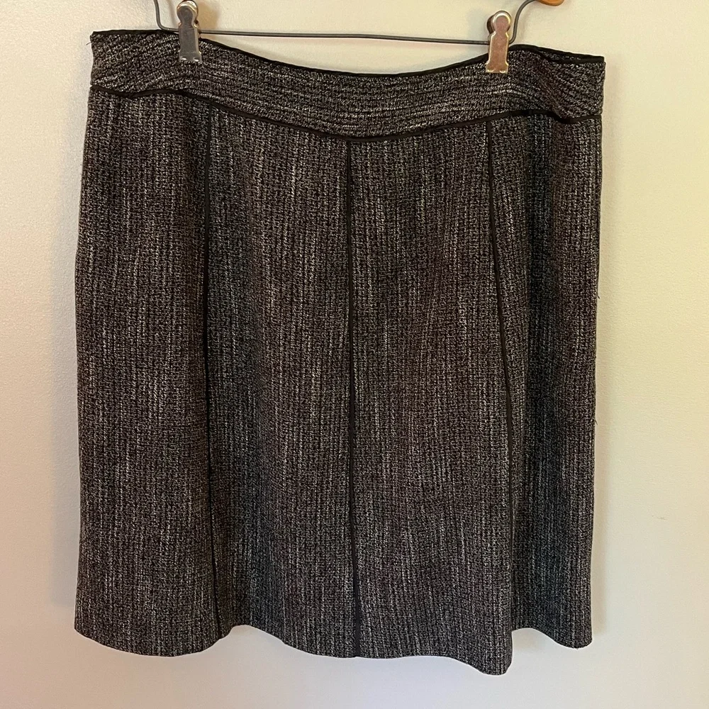 Ann Taylor Women’s Dark Gray Above Knee Textured Skirt Size 16 Office Work Fall